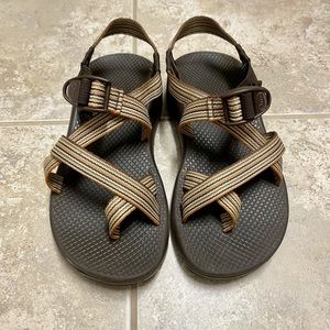 Chaco Z2 Classic Brown Sandals Size 8